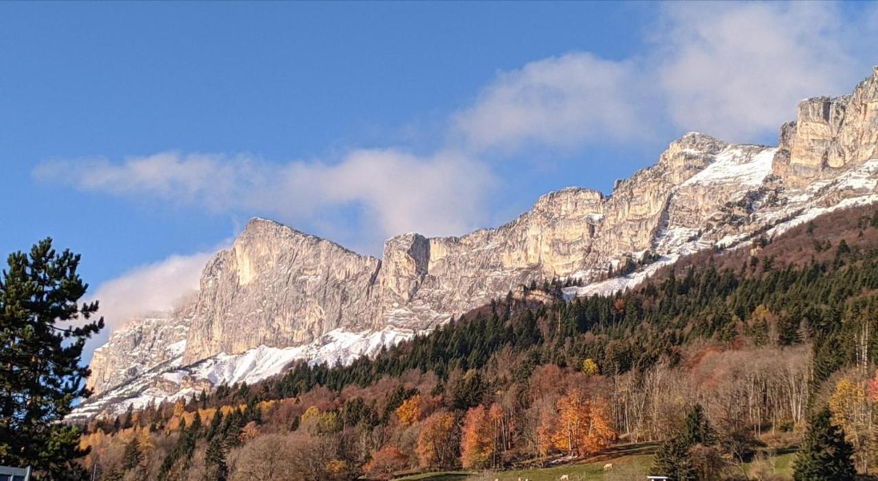 Maison Familiale En Montagne Avec Vue Merveilleuse Sur Le Massif De Belledonne Saint-Bernard  Exterior photo